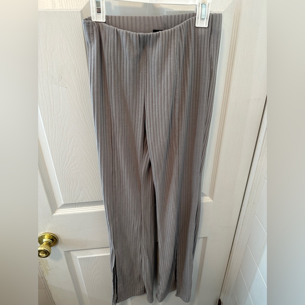 Flare pants forever 21 with slit